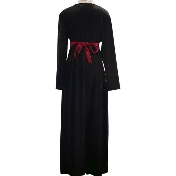 Northern Traditions 90s Folklore Holidays Red And Black Velvet Maxi Dress Medium - Picture 2 of 10